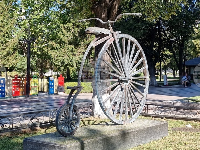 Историята на първия велосипед в България, изработен в Нова Загора, научиха участниците в спортен празник по колоездене в града