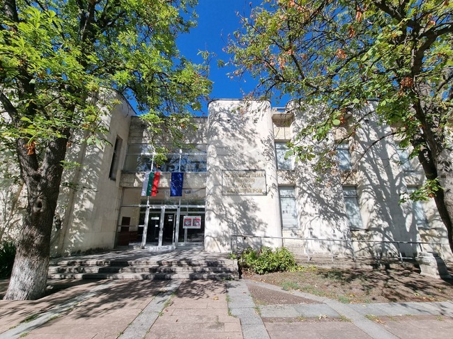 Художествената галерия в Нова Загора е домакин на 26-ото издание на Есенен салон