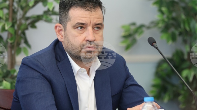 Възстановени са правомощията на подуправителя на НЗОК проф. Момчил Мавров