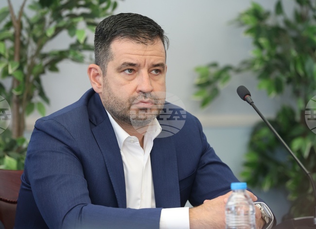 Възстановени са правомощията на подуправителя на НЗОК проф. Момчил Мавров