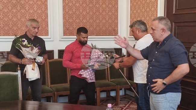 Сливен - Божидар Андреев - посрещане