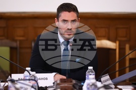 Парламент - Комисия по правата на човека, вероизповеданията и жалбите на гражданите - Васил Стефанов