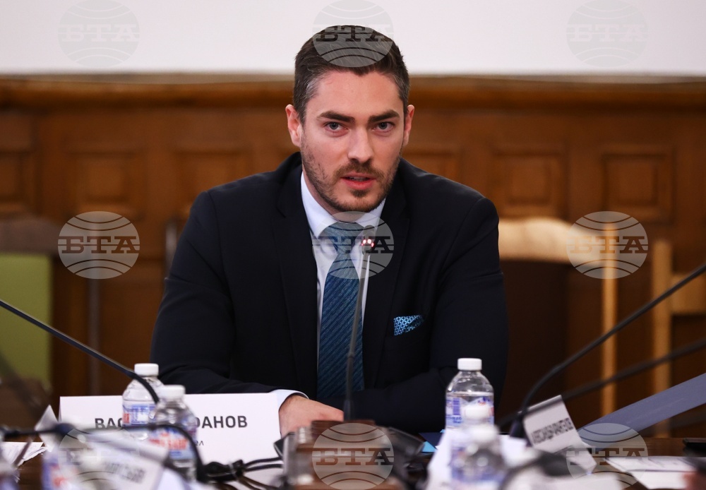 Парламент - Комисия по правата на човека, вероизповеданията и жалбите на гражданите - Васил Стефанов
