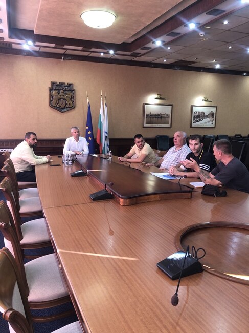 Кметът Благомир Коцев нареди ревизия на всички документи, касаещи сеч на дървета във Варна