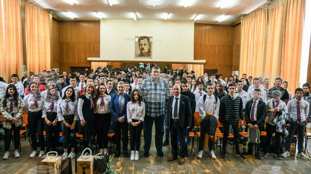 Любо Ганев и Белчо Горанов се срещнаха с ученици от Сопот