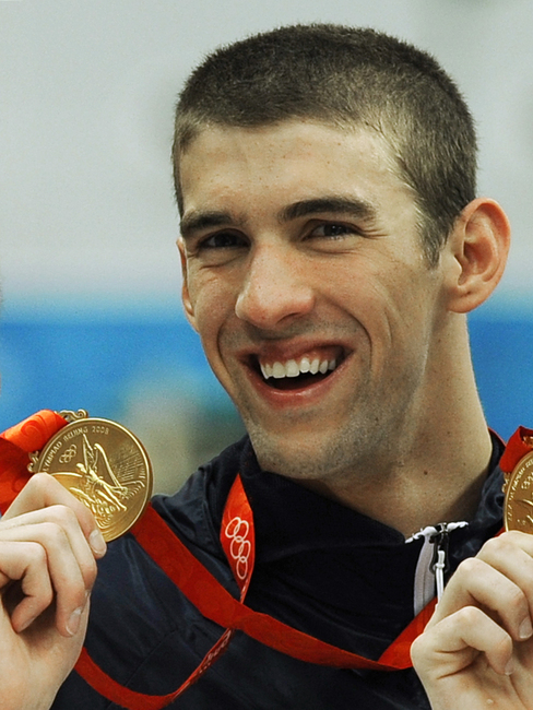 През 2008 г. Майкъл Фелпс печели осем златни медала и подобрява седем световни рекорда