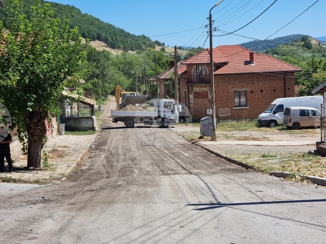 Село Охрид - кмет - Трифон Денков - благоустрояване