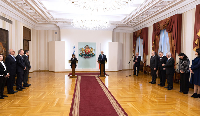 Президентите Румен Радев и Катерина Сакеларопулу: Стратегическото партньорство между България и Гърция е фактор за стабилност и пример за Югоизточна Европа 