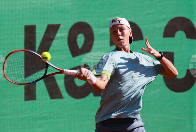 Георги Георгиев достигна до четвъртфиналите на сингъл и до полуфиналите на двойки турнир по тенис в Турция