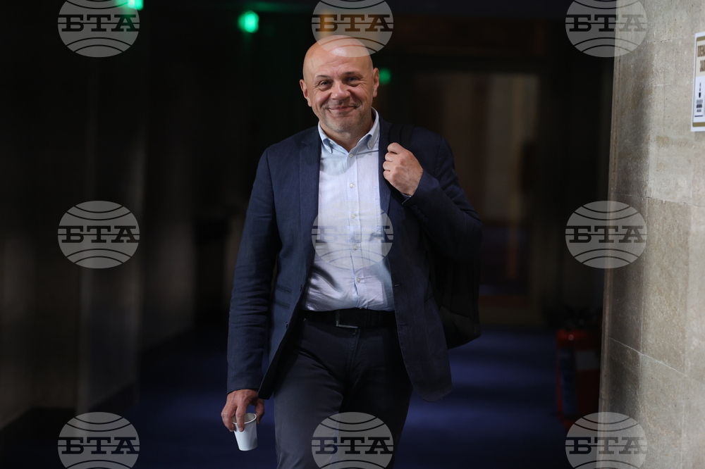 Парламент - заседание - Томислав Дончев