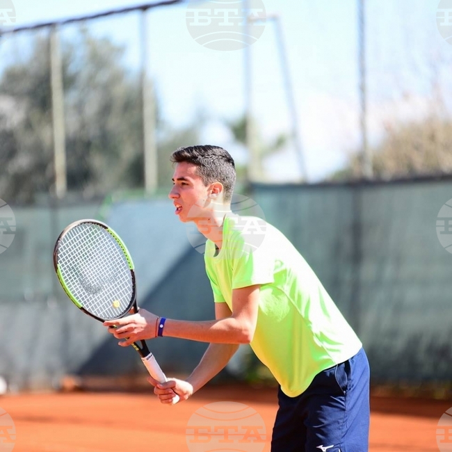Конов загуби на полуфиналите на двойки на турнир по тенис в Румъния