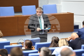 Парламент - заседание - Байрам Байрам