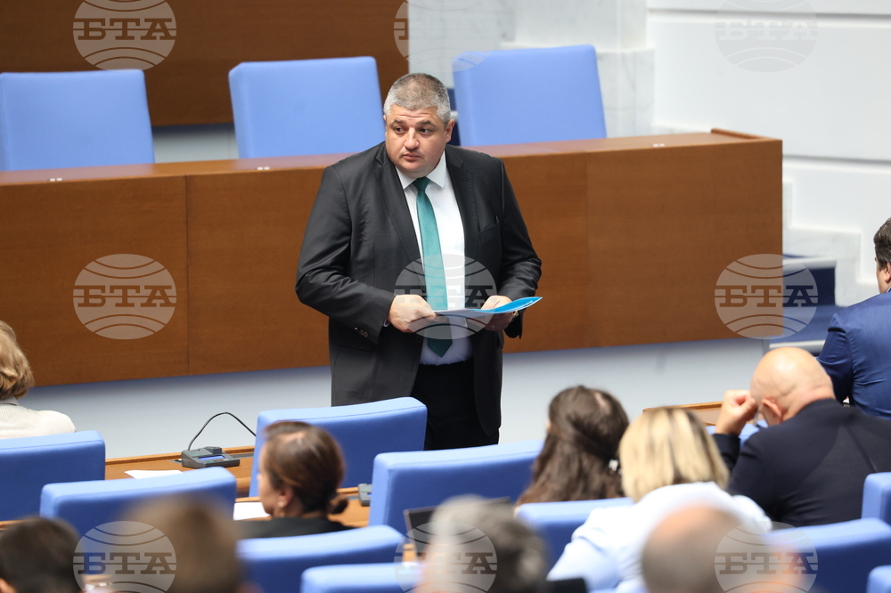 Парламент - заседание - Байрам Байрам