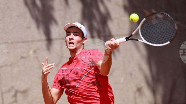 Джордж Лазаров отпадна на четвъртфиналите на сингъл на турнир по тенис в Анталия