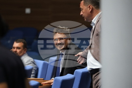 Парламент - заседание - Кирил Вълчев