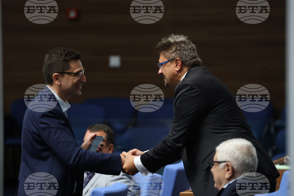 Парламент - заседание - Кирил Вълчев