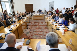 Народно събрание  - Комисия по въпросите на младежта и спорта - Комисия по демографската политика, децата и семейството - съвместно заседание