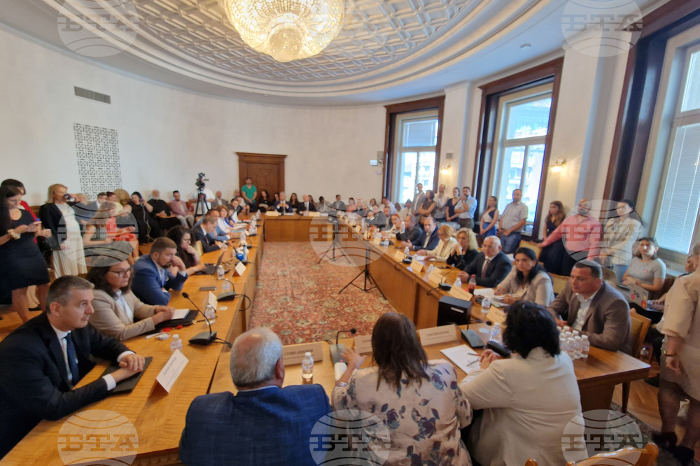 Народно събрание - Комисия по въпросите на младежта и спорта - Комисия по демографската политика, децата и семейството - съвместно заседание