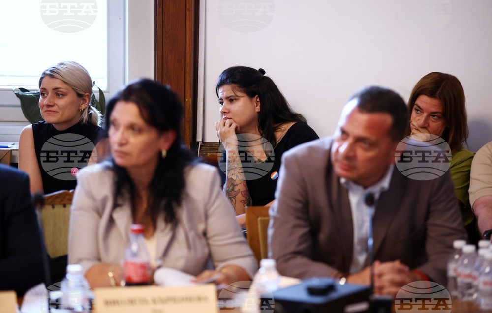 Народно събрание - Комисия по въпросите на младежта и спорта - Комисия по демографската политика, децата и семейството - съвместно заседание