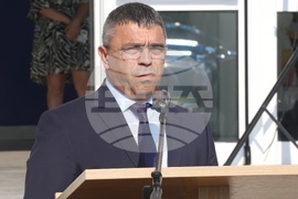ГДНП - нови автомобили - министър - връчване