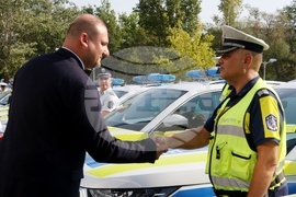 ГДНП - нови автомобили - министър - връчване