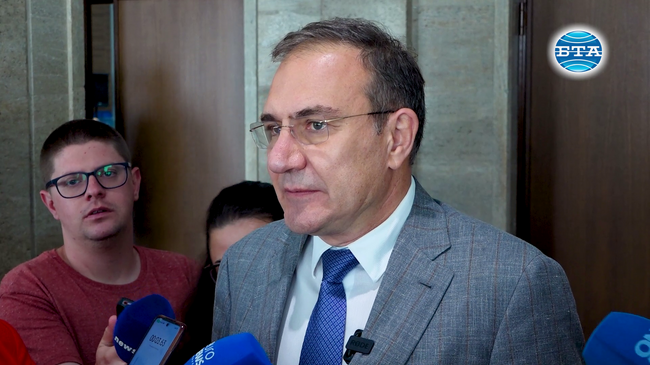 Кандидатът за министър-председател се нуждае от време да види кои министри трябва да предложи, смята Борислав Гуцанов