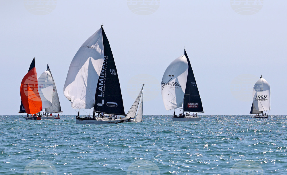 Фондация "Кор Кароли“, организатор на едноименната регата, набира доброволци