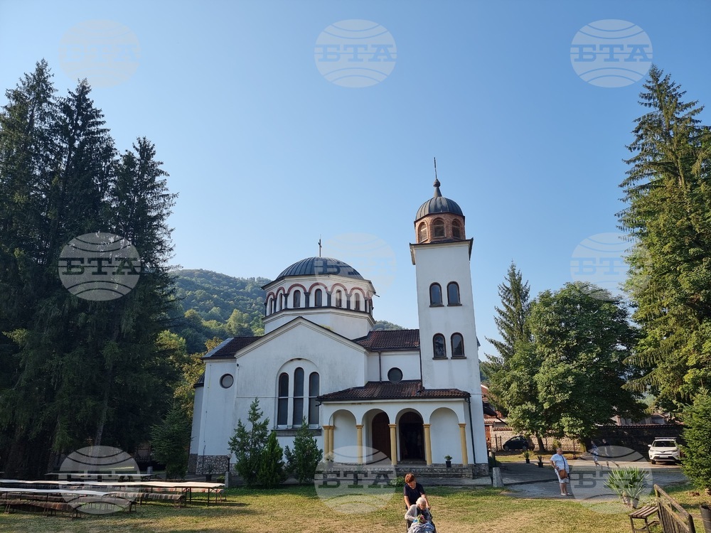 Село Черни Вит - Ловчански митрополит - празник