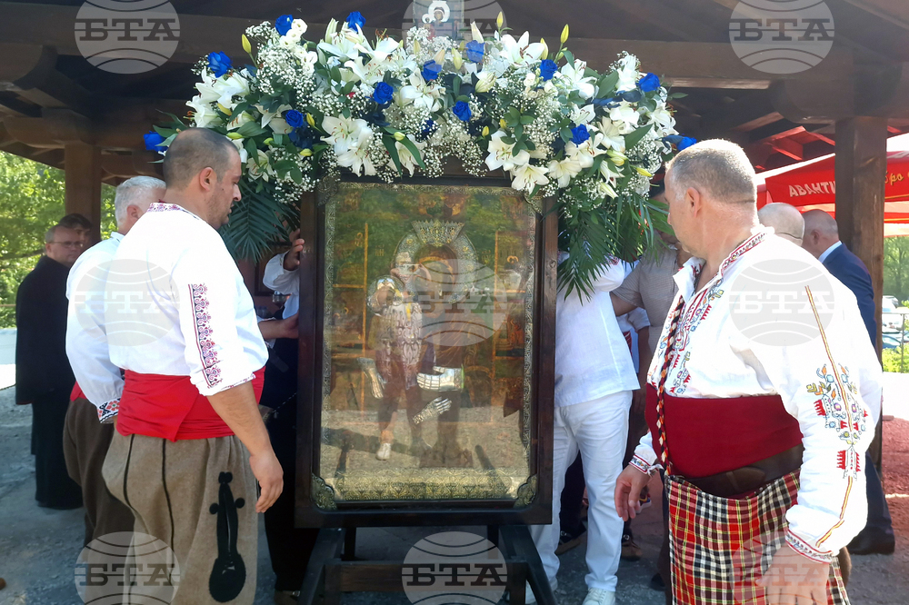 Троян - лития - храмов празник на Троянския манастир