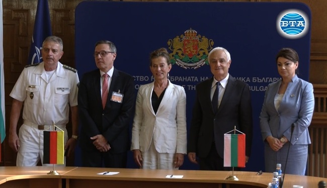 Споразумение за придобиване на оборудване за многофункционалните патрулни кораби бе подписано в Министерството на отбраната