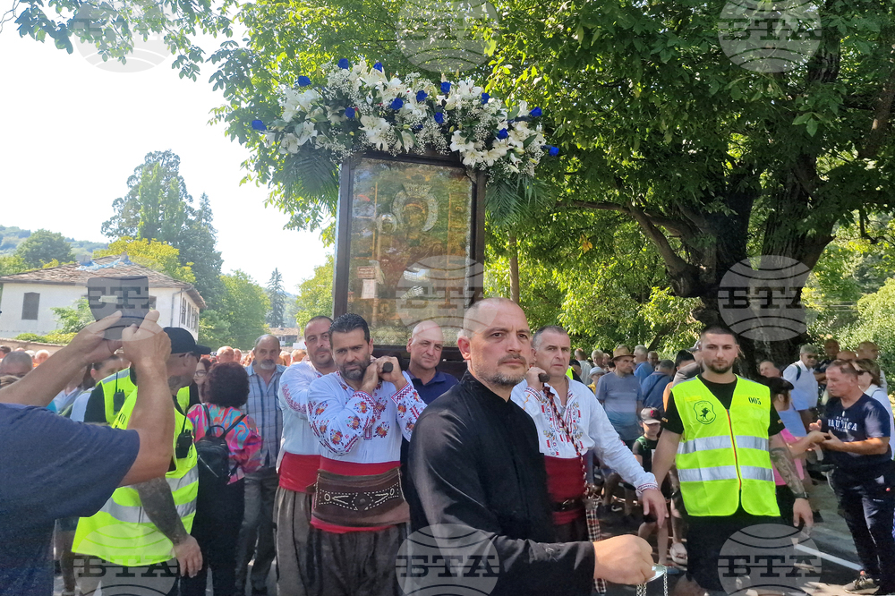 Троян - лития - храмов празник на Троянския манастир