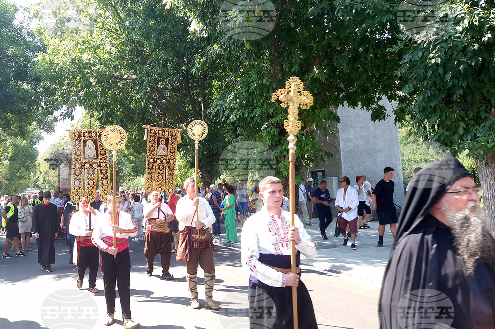 Троян - лития - храмов празник на Троянския манастир