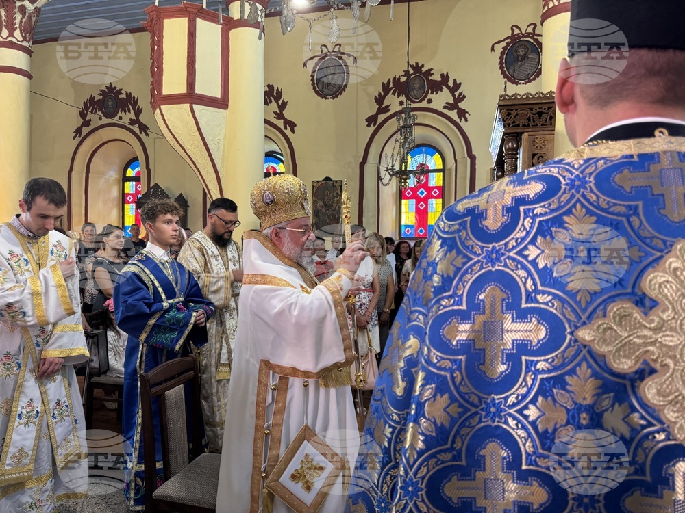 Казанлък - Успение на Пресвета Богородица - литургия