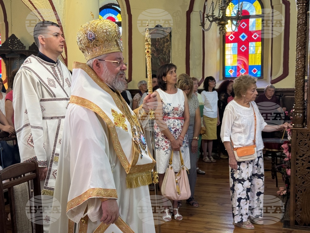 Казанлък - Успение на Пресвета Богородица - литургия
