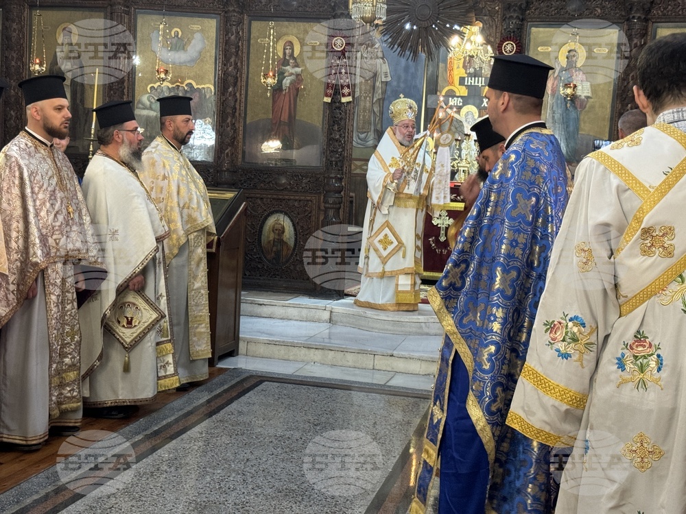 Казанлък - Успение на Пресвета Богородица - литургия