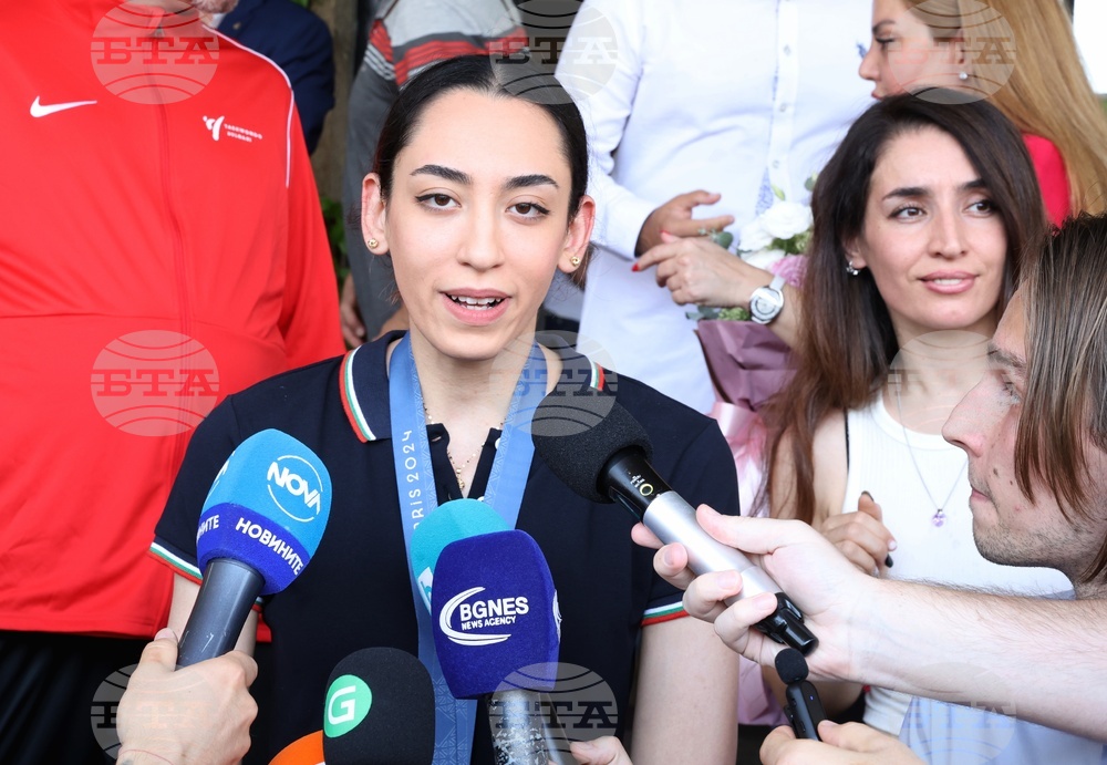 Летище София - Кимия Ализаде - посрещане