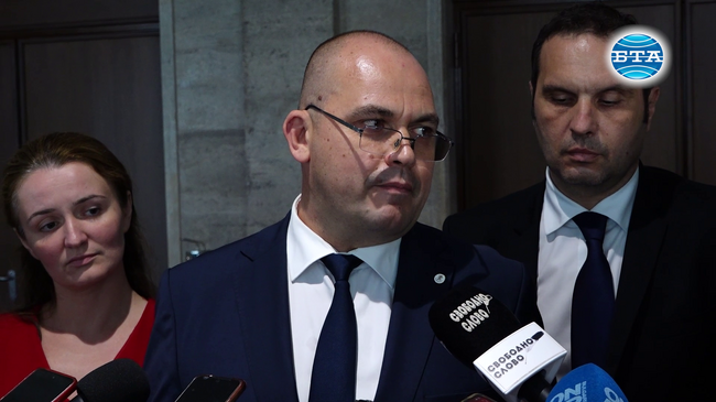 От „Възраждане“ настояват да се състои заседанието на Временната комисия за дейността на Мартин Божанов-Нотариуса и Петьо Петров-Еврото