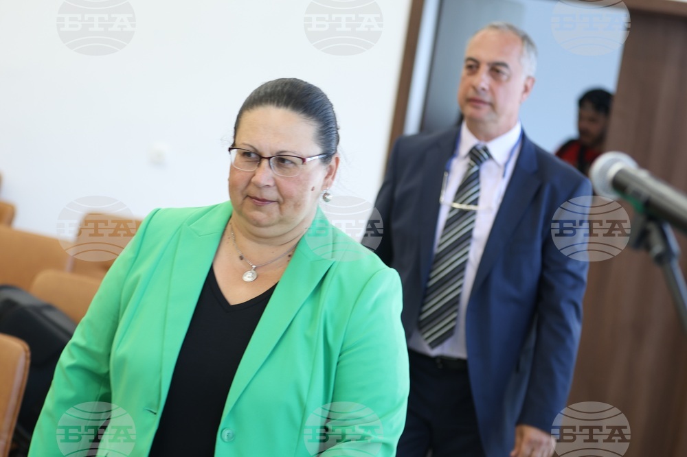 НСлС - пресконференция - Елин Пелин - фойерверки