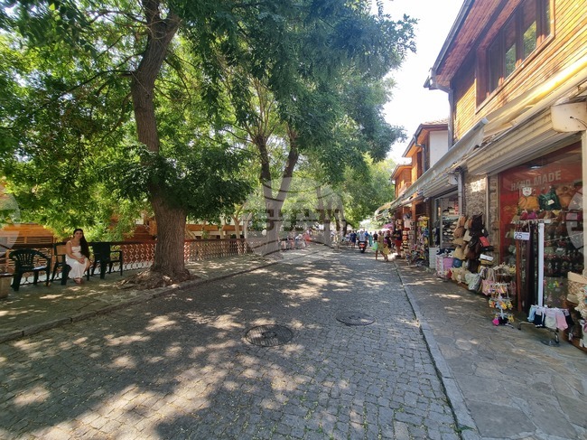 Общинските съветници в Несебър ще гласуват схемата за организация на движението в старата част на града за летния сезон