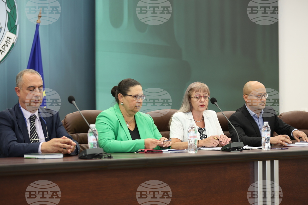 НСлС - пресконференция - Елин Пелин - фойерверки