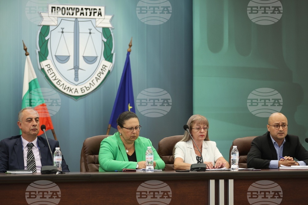 НСлС - пресконференция - Елин Пелин - фойерверки