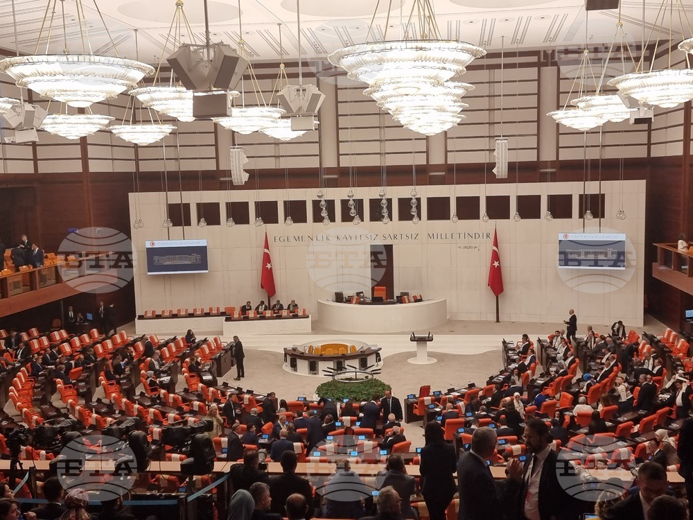 Комисия за изготвяне на нова турска конституция ще започне работа на 4 юни