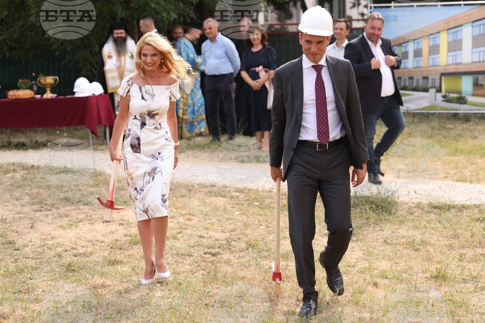 Васил Терзиев – първа копка - 55 СУ „Петко Каравелов“