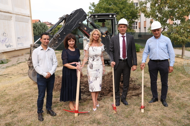 55 средно училище - първа копка на разширение - Васил Терзиев