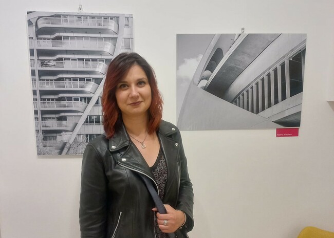 Живеещата и работеща в Италия великотърновска фотографка и дизайнерка Албена Николова показва своя изложба в родния си град