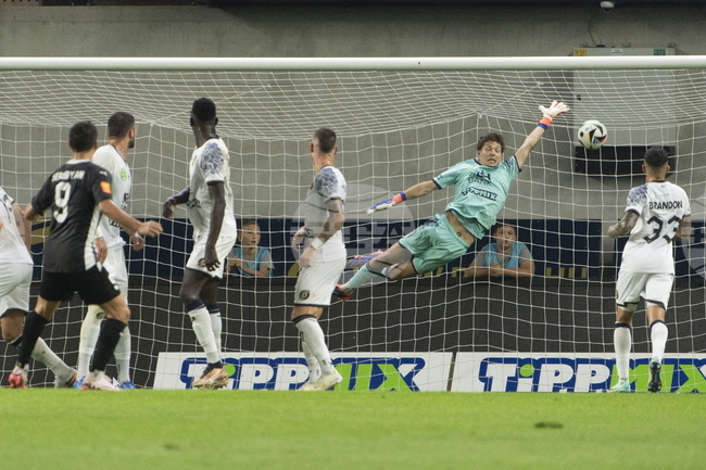 Ливърпул привлече унгарски вратар