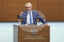 Парламент - заседание - Николай Денков