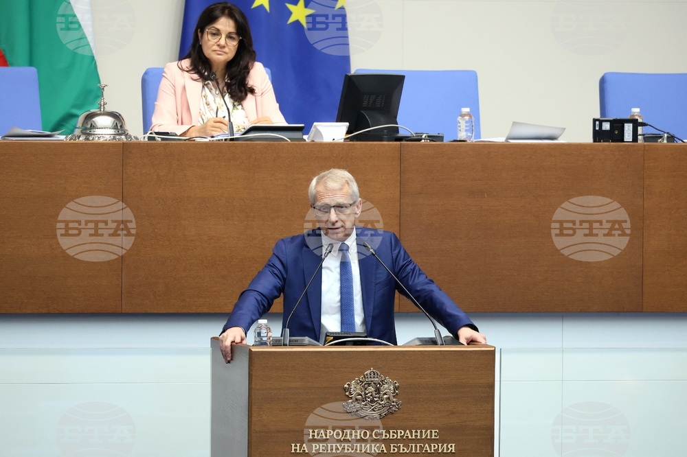 Парламент - заседание - Николай Денков