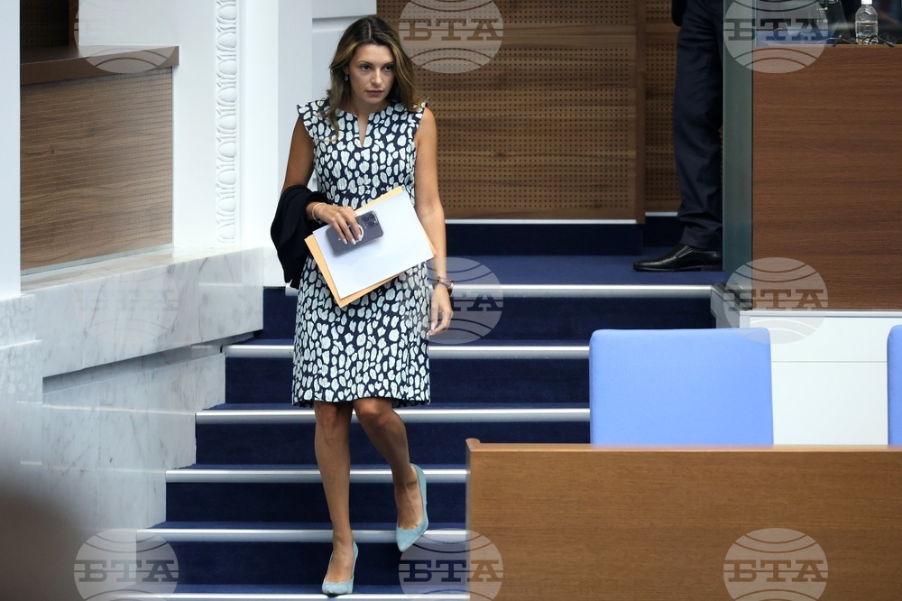 Парламент - заседание - Павела Митова