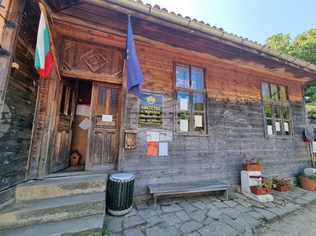 Жители на Жеравна поставиха въпроса за водоснабдяването на заседание на Общинския съвет в Котел